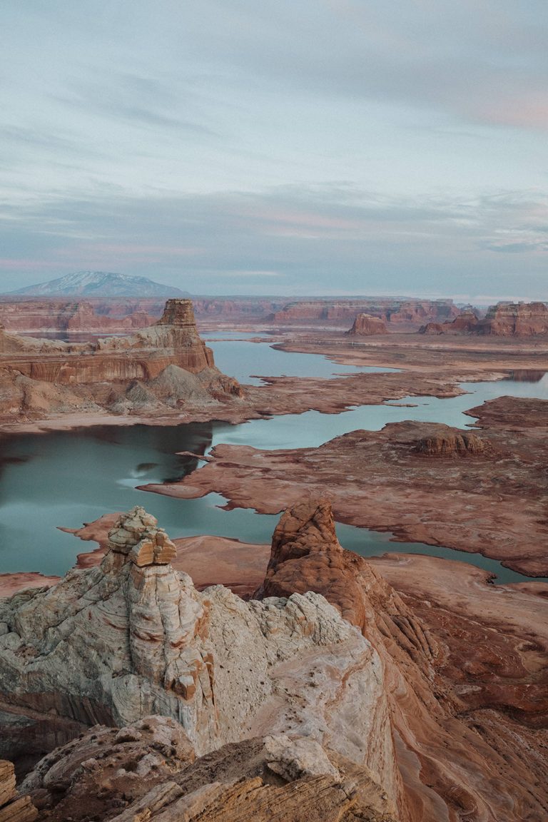 An image of the desert cliffs and canyons of Lake Powell by Alexa Ann, an elopement photographer.
